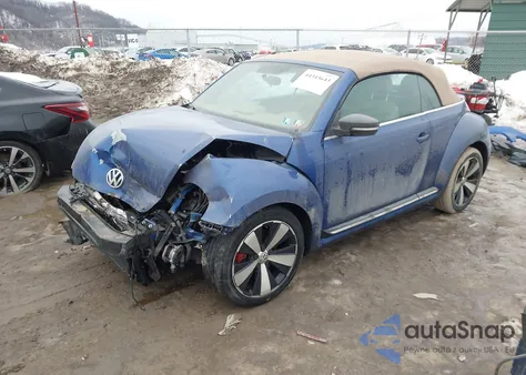 2013 Volkswagen Beetle 2.0T z USA, uszkodzony, nr VIN 3VW7T7AT8DM828515